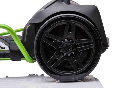 SZYBKI  GOKART FAST 3  Z FUNKCJĄ DRIFTU 24 V, RADIO, BLUETOOTH/BDM0933