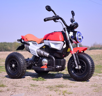 NAJNOWSZY  WIELKI MOTOR , POMPOWANE KOŁA, PANEL, DŹWIĘKI, SKÓRA, STRONG2/8188