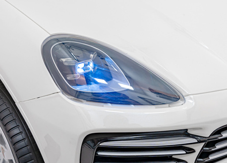 Porsche Cayenne S na akumulator dla dzieci Lakier Biały SUV + Pilot