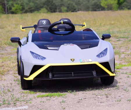 ORYGINALNE DRIFTUJĄCE  LAMBORGHINI  HURACAN STO NA AKUMULATOR/SMT-555-24V