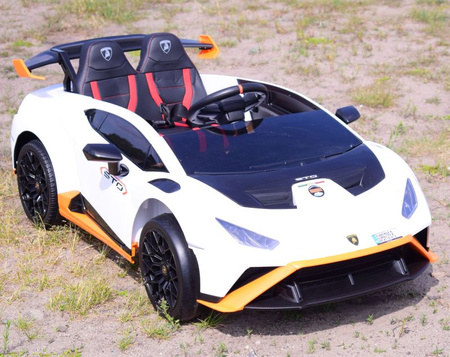 ORYGINALNE DRIFTUJĄCE  LAMBORGHINI  HURACAN STO NA AKUMULATOR/SMT-555-24V