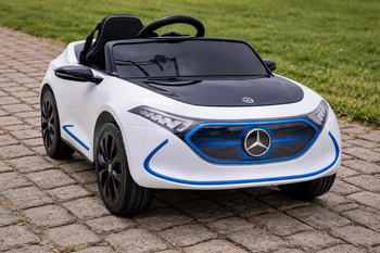 Mercedes Benz AMG EQA dla dzieci Biały + Pilot + 5-punktowe pasy + EVA + Wyświetlacz MP3 + LED