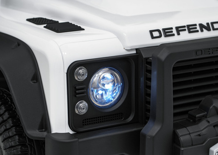 Pojazd Land Rover Defender 110 SVX Concept Biały