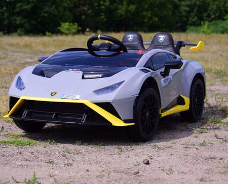 ORYGINALNE DRIFTUJĄCE  LAMBORGHINI  HURACAN STO NA AKUMULATOR/SMT-555-24V