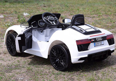 ORYGINALNE AUDI  R8 SPYDER  W NAJLEPSZEJ WERSJI, MIĘKKIE SIEDZENIE, PILOT 2.4 GHZ/ 2198