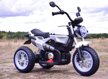 NAJNOWSZY  WIELKI MOTOR , ŚWIECĄCE KOŁA, PANEL, DŹWIĘKI, SKÓRA/8188FL