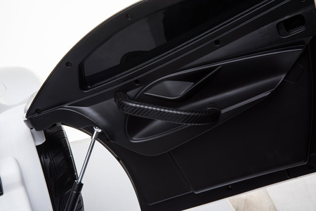 McLaren M720S  MIĘKKIE KOŁA, MIĘKKIE SIEDZENIE, PEŁNA OPCJA/DKM720S