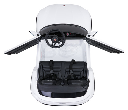 Pojazd Porsche Taycan Turbo S Biały