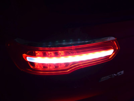 MERCEDES GLC 63S LICENCJA, 4X4, 2x12V, WALIZKA, MIĘKKIE KOŁA EVA, MIĘKKIE SIEDZENIE, LAKIER POLEROWANY, FULL OPCJA/XMX608