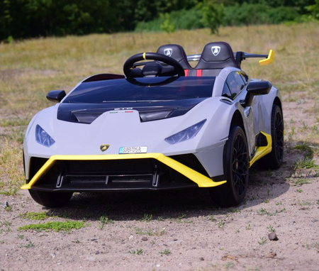 ORYGINALNE DRIFTUJĄCE  LAMBORGHINI  HURACAN STO NA AKUMULATOR/SMT-555-24V