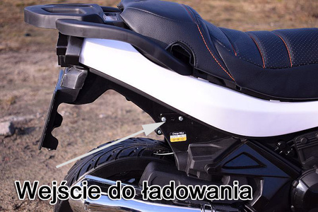 WIELKI SUPER SZYBKI MOTOR ŚCIGACZ  SPORT /J558