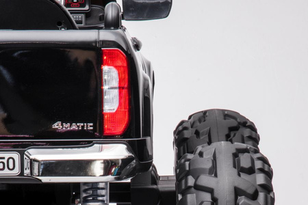Auto Na Akumulator Mercedes  DK-MT950 4x4 Czarny