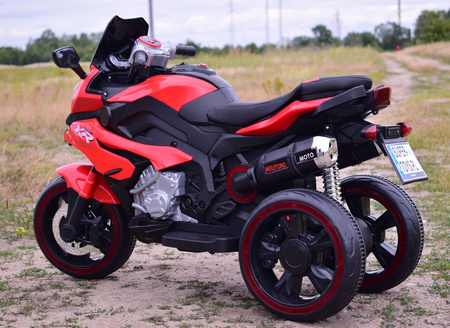 DUŻY MOTOR ŚCIGACZ  STRONG 2 EXCLUSIVE, ŚWIECĄCE KOŁA/HLX2018