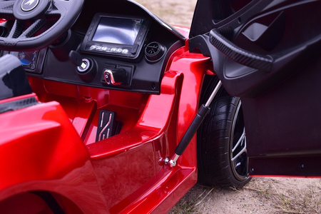 McLaren M720S  LAKIER, MP4, MIĘKKIE KOŁA, MIĘKKIE SIEDZENIE, PEŁNA OPCJA/DKM720S