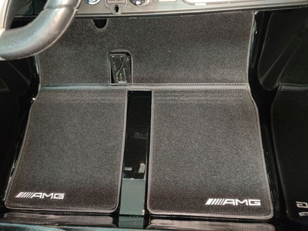 OLBRZYMI MERCEDES G63 NA AKUMULATOR 800 W,2X24V DYWANIKI,LAKIER /DKG63