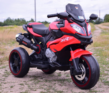 DUŻY MOTOR ŚCIGACZ  STRONG 2 EXCLUSIVE, ŚWIECĄCE KOŁA/HLX2018